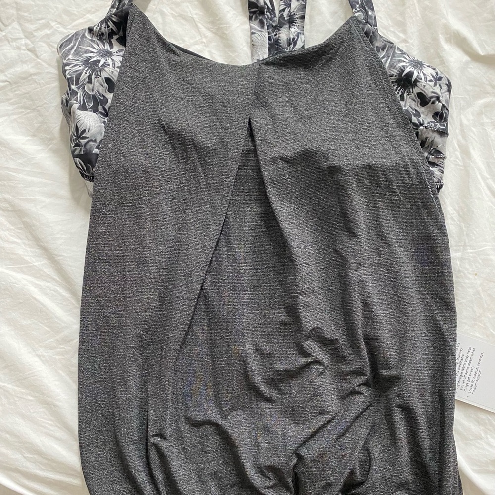 Brand new sports bra/top